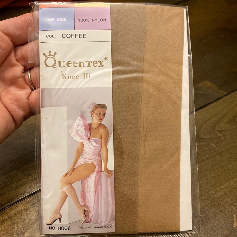 Queentex knee hi nylon stockings vintage new in package knee high coffee‎